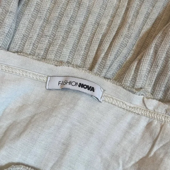 FASHION NOVA Off the shoulder mini dress Size S worn once - Picture 9 of 9